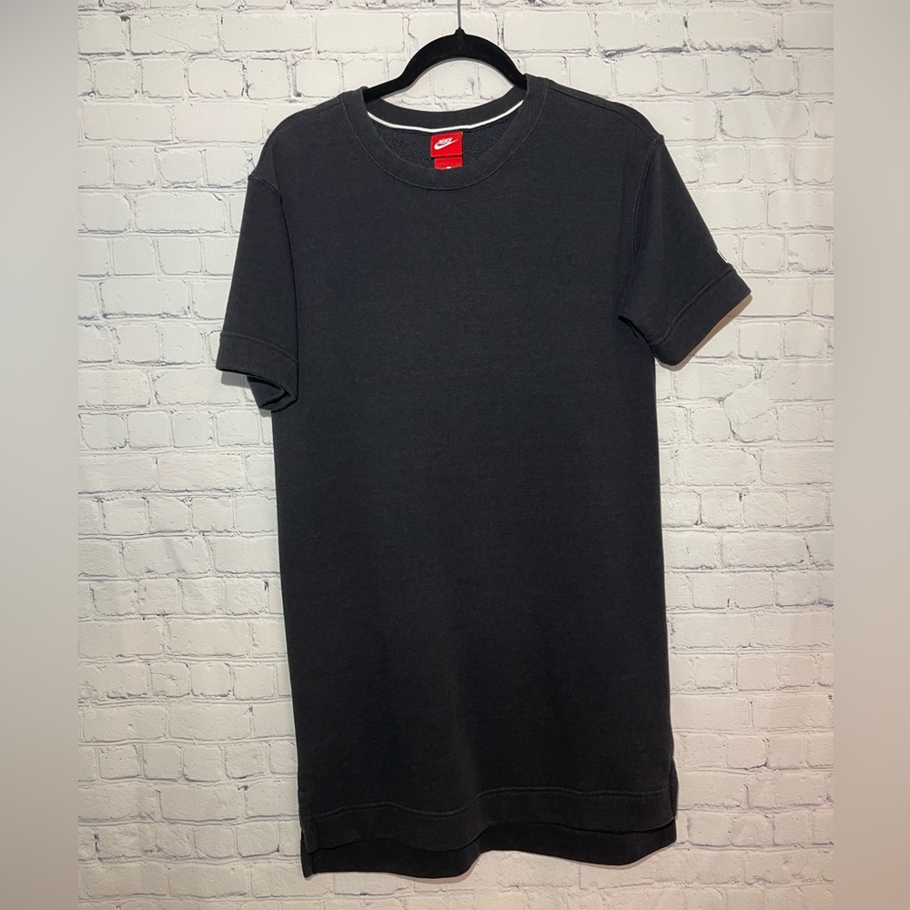 Nike size medium black